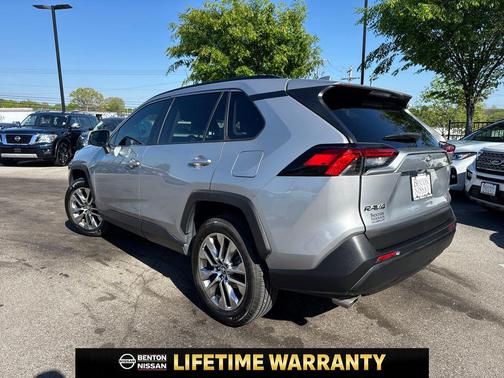 2019 Toyota RAV4 XLE Premium
