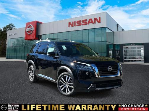 2025 Nissan Pathfinder Platinum 4WD