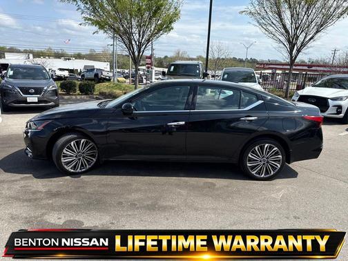 Super Black Clearcoat 2025 Nissan Altima 2.5 SL