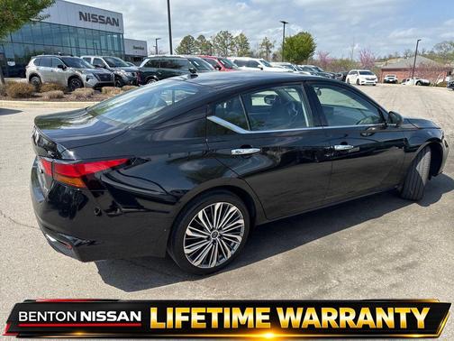 Super Black Clearcoat 2025 Nissan Altima 2.5 SL