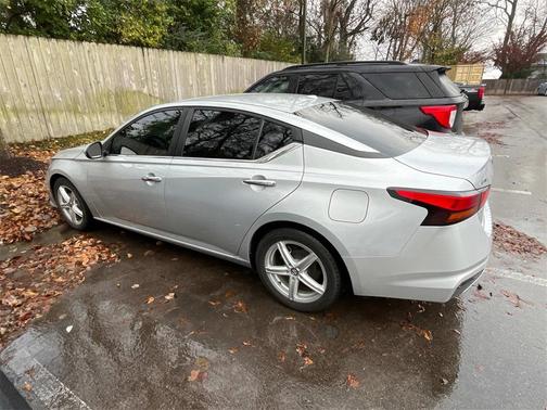 2022 Nissan Altima 2.5 SV