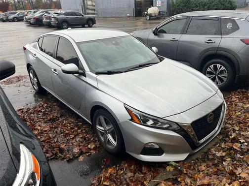 2022 Nissan Altima 2.5 SV