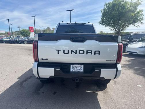 2025 Toyota Tundra Hybrid Platinum