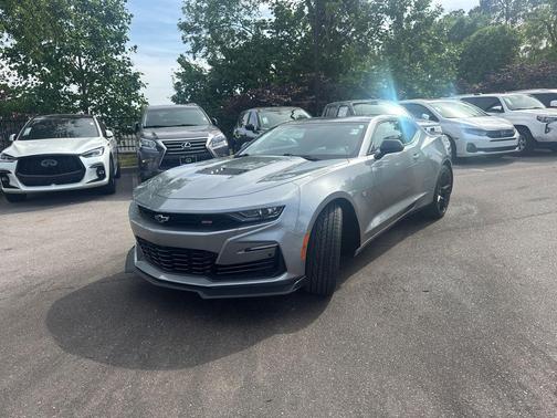 Sharkskin Metallic 2023 Chevrolet Camaro 1SS