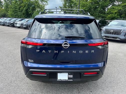 Deep Ocean Blue Pearl 2026 Nissan Pathfinder SV
