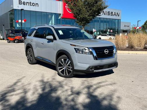 2025 Nissan Pathfinder Platinum 4WD