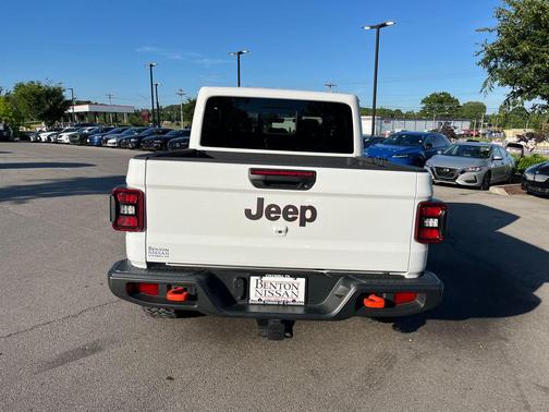Bright White Clearcoat 2022 Jeep Gladiator Mojave 4x4