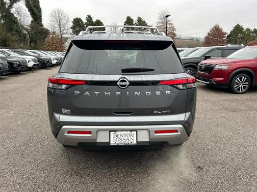 2025 Nissan Pathfinder SL 4WD