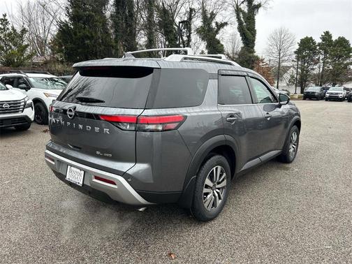 2025 Nissan Pathfinder SL 4WD