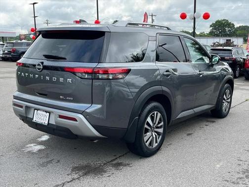 2023 Nissan Pathfinder SL 4WD