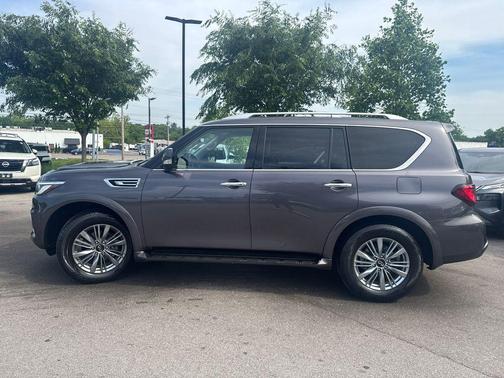 Anthracite Gray 2024 INFINITI QX80 Luxe