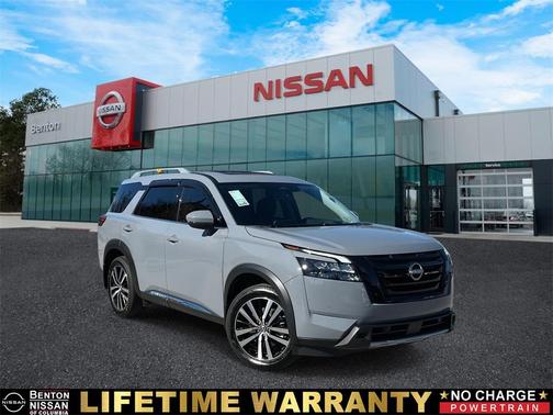 2025 Nissan Pathfinder Platinum FWD