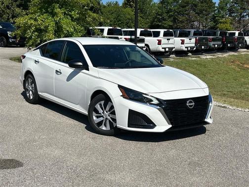 2025 Nissan Altima S FWD