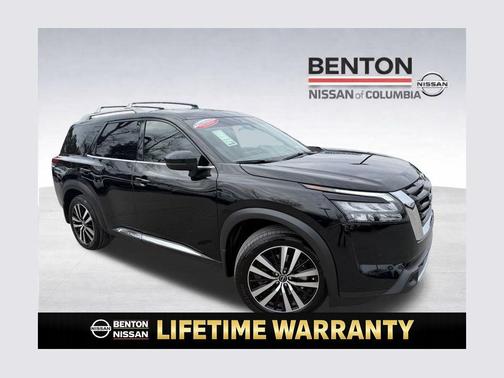 2025 Nissan Pathfinder Platinum FWD