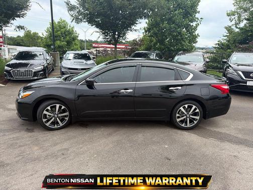 Super Black Clearcoat 2016 Nissan Altima 3.5 SR