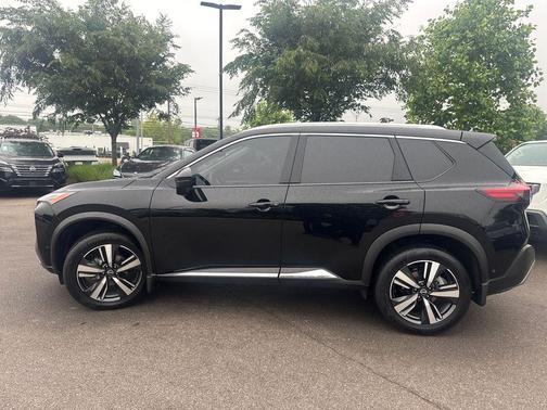 Super Black 2023 Nissan Rogue Platinum