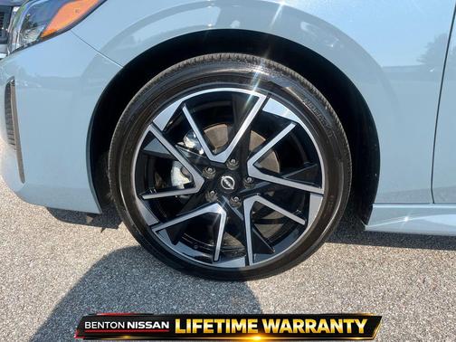 Atlantic Gray Metallic/Super Black 2025 Nissan Sentra SR