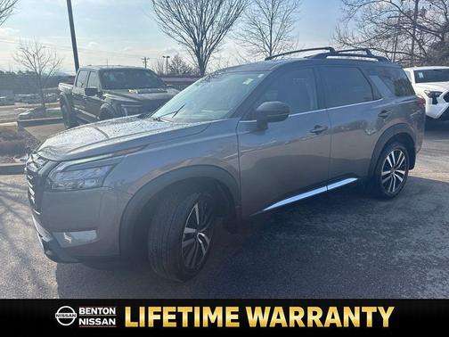2025 Nissan Pathfinder Platinum 4WD