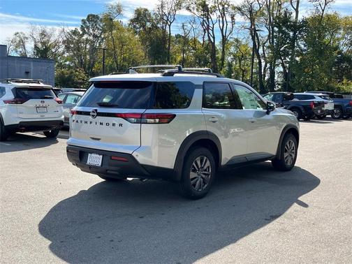 2025 Nissan Pathfinder SV FWD