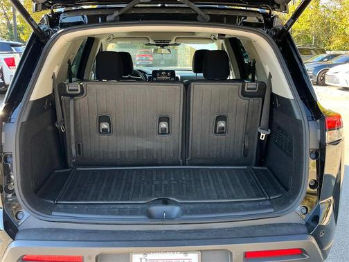 2024 Nissan Pathfinder SV FWD