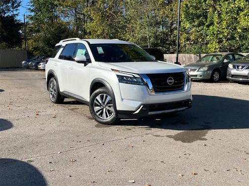 2025 Nissan Pathfinder SL FWD