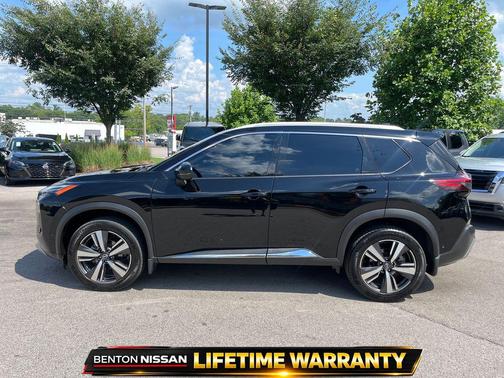 Super Black 2023 Nissan Rogue Platinum