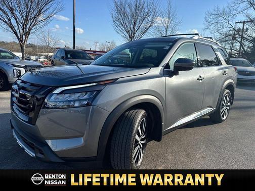 2025 Nissan Pathfinder Platinum 4WD