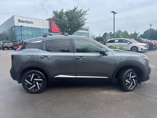 Gun Metallic 2026 Nissan Kicks SV