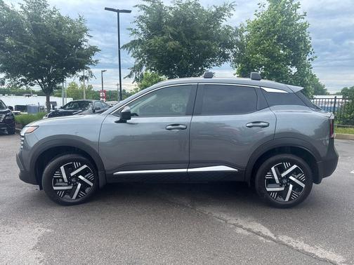 Gun Metallic 2026 Nissan Kicks SV