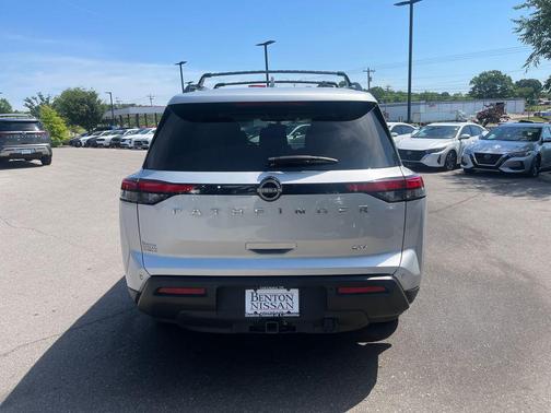 Brilliant Silver Metallic 2022 Nissan Pathfinder SV 2WD