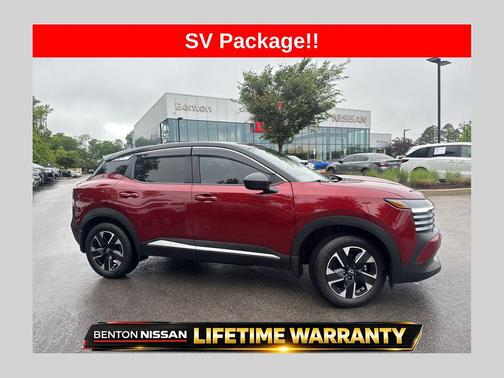 Scarlet Ember Tintcoat/Super Black 2025 Nissan Kicks SV