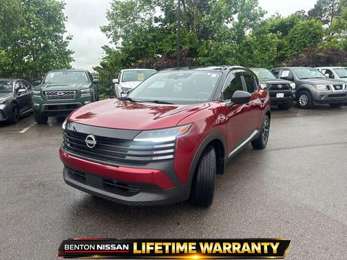 Scarlet Ember Tintcoat/Super Black 2025 Nissan Kicks SV