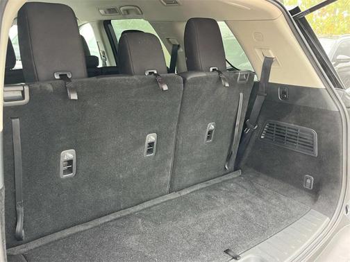 2024 Nissan Pathfinder SV 4WD