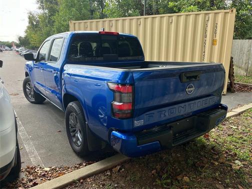 2025 Nissan Frontier SV