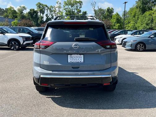 2025 Nissan Rogue Platinum