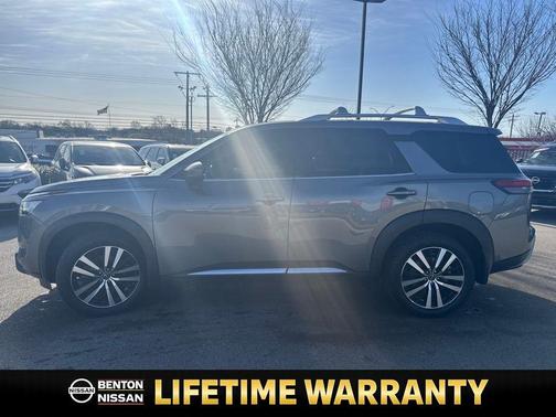 2024 Nissan Pathfinder Platinum 4WD