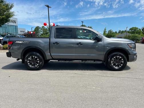 2024 Nissan Titan PRO-4X