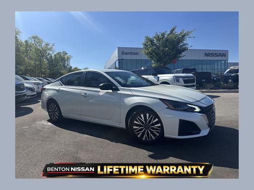 Pearl White Tricoat 2024 Nissan Altima 2.5 SV