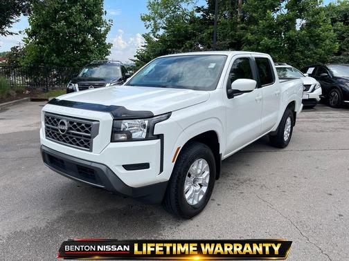 Glacier White 2022 Nissan Frontier SV