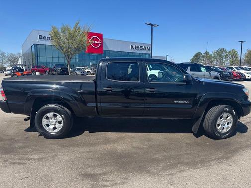2015 Toyota Tacoma Base