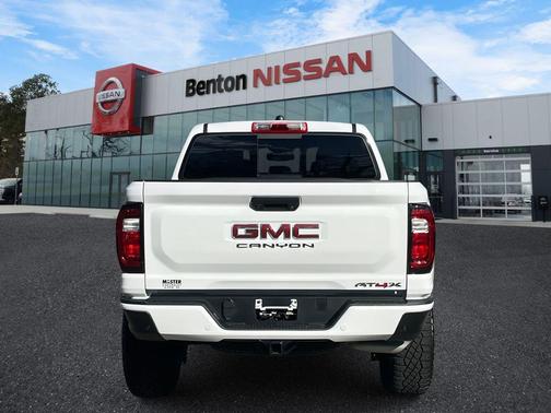 2024 GMC Canyon AT4X