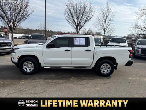 2022 Nissan Frontier S