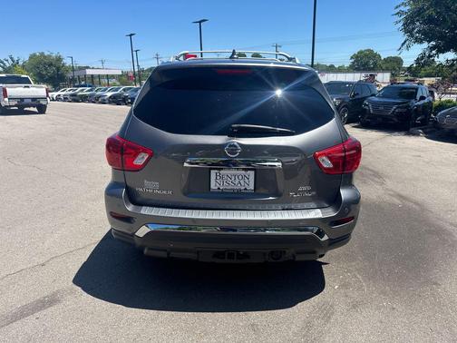 Gun Metallic 2019 Nissan Pathfinder Platinum