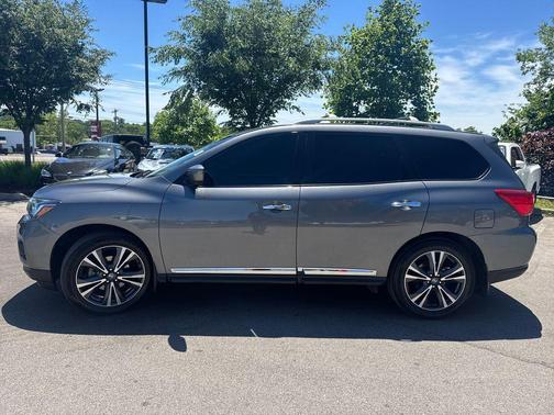 Gun Metallic 2019 Nissan Pathfinder Platinum