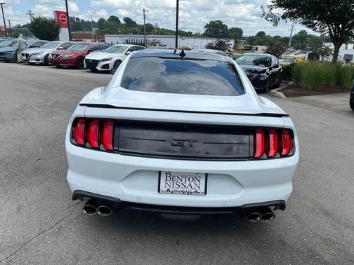 Oxford White 2022 Ford Mustang GT Premium