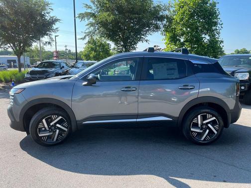 Gun Metallic 2026 Nissan Kicks SV