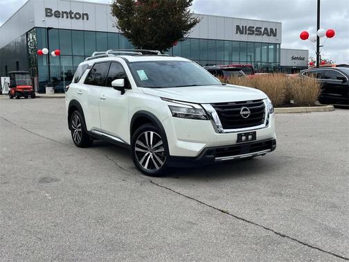 2024 Nissan Pathfinder Platinum FWD