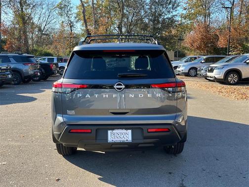 2025 Nissan Pathfinder SV FWD