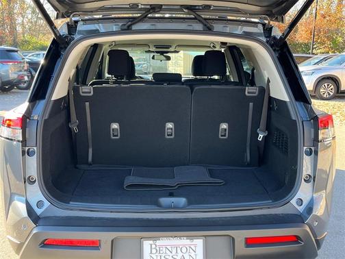 2025 Nissan Pathfinder SV FWD