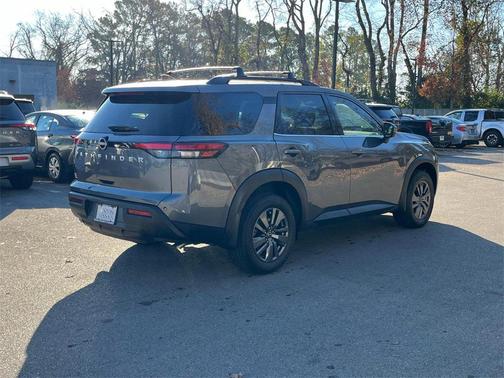 2025 Nissan Pathfinder SV FWD